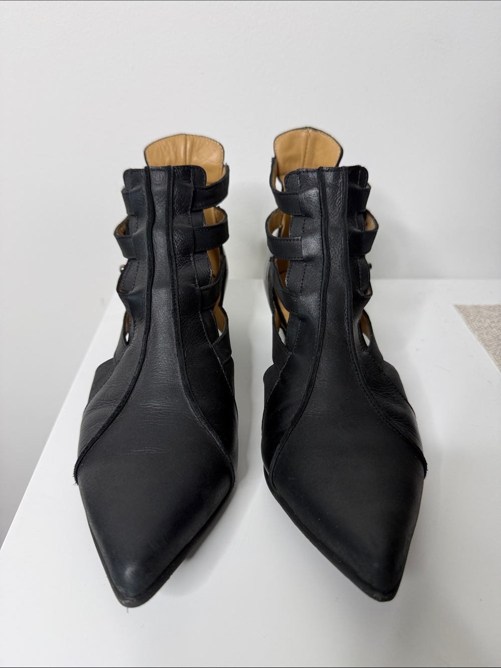 John Fluevog Bekke Black Leather Studded Cutout Ankle Boots 6.5 - Picture 2 of 13